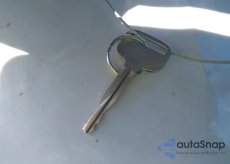 1998 Toyota Tacoma z USA, uszkodzony, nr VIN 4TAVL52N2WZ007051